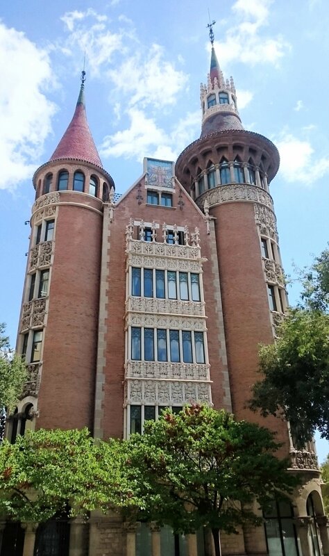 4. Рестораны и кафе